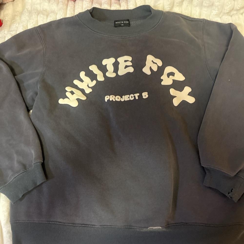 White fox crewneck